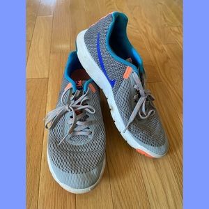 NIKE Flex Experience RN 5 Women’s Sneakers